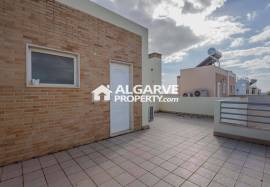 Modern 4 bedroom villa in a residential area near the center of Olhão Modern 4 bedroom villa in a residential area near the center of Olhão