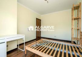 Modern 4 bedroom villa in a residential area near the center of Olhão Modern 4 bedroom villa in a residential area near the center of Olhão