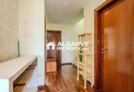 Modern 4 bedroom villa in a residential area near the center of Olhão Modern 4 bedroom villa in a residential area near the center of Olhão