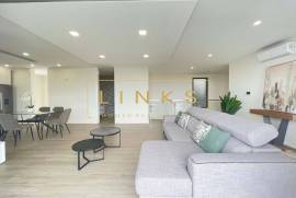 Elegant Two-Story Villa with Pool – Ribeira Brava