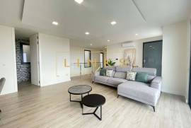 Elegant Two-Story Villa with Pool – Ribeira Brava