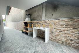 Elegant Two-Story Villa with Pool – Ribeira Brava