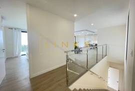 Elegant Two-Story Villa with Pool – Ribeira Brava