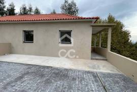 Renovated 2 Bedroom Semi-Detached Houses in Rebordões, Santo Tirso