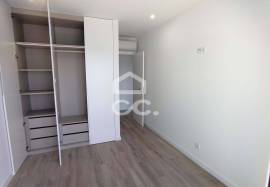 T-2 type apartment in the center of Pataias/Alcobaça. T-2 type apartment in the center of Pataias/Alcobaça.