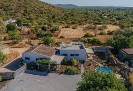 Tavira – Peacefull renovated 3-bedroom Algarve quinta with pool