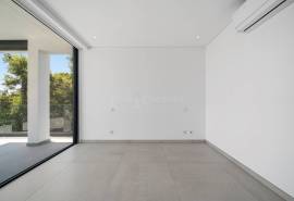 Albufeira - stunning villa for sale – 4-bedrooms, private pool & luxury features