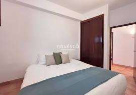 Just at 600m from Maria Luísa Beach.