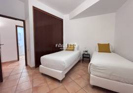 Just at 600m from Maria Luísa Beach.