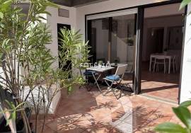 Just at 600m from Maria Luísa Beach.