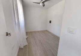 Fully renovated detached villa on a rectangular plot of 943 m². Distributed over two floors.