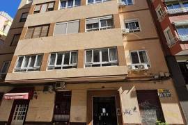 Renovated premises with access to two streets and smoke outlet Renovated premises with access to two streets and smoke outlet