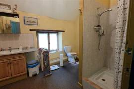 For Sale 3 Houses, 2 Barns, Gardens. Lussac-les-Églises. 87