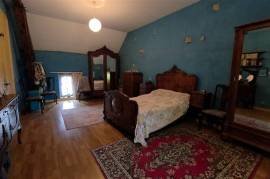 For Sale 3 Houses, 2 Barns, Gardens. Lussac-les-Églises. 87