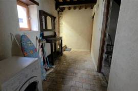 For Sale 3 Houses, 2 Barns, Gardens. Lussac-les-Églises. 87