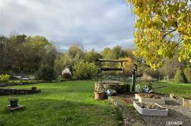For Sale 3 Houses, 2 Barns, Gardens. Lussac-les-Églises. 87