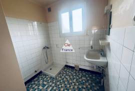 Detached Country House with Large Garden Detached Country House with Large Garden