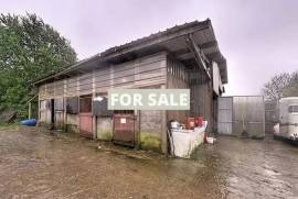 Equestrian Property with Multiple Outbuildings Equestrian Property with Multiple Outbuildings