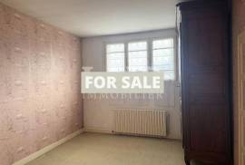 Nice House with Garden in Town Nice House with Garden in Town