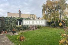 Nice House with Garden in Town Nice House with Garden in Town