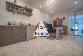 Charming Detached House and Garden