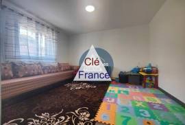 Charming Detached House and Garden