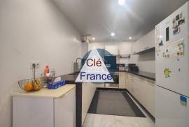 Charming Detached House and Garden