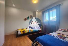 Charming Detached House and Garden