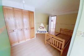 Detached House with Garden and Good Potential