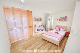 Detached House with Garden and Good Potential