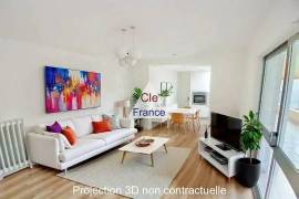 Detached House with Garden and Good Potential