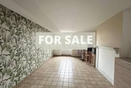 Lovely House and Garden plus Outbuildings