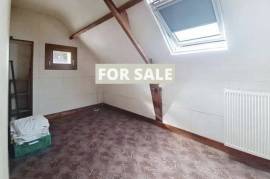 Detached Country House with Outbuilding