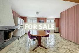 Detached House with Garden close to the Coast