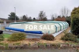 Detached Country House with Covered Swimming Pool