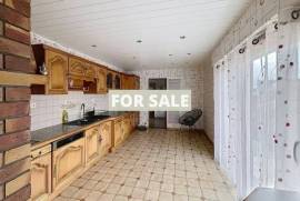 Detached Country House with Covered Swimming Pool