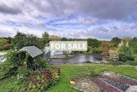 Detached Country House with Covered Swimming Pool