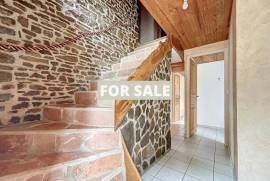 Detached Country House with Outbuilding Detached Country House with Outbuilding