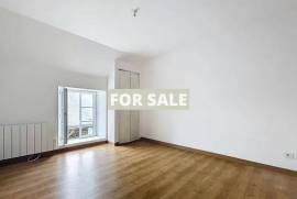 Detached Country House with Outbuilding Detached Country House with Outbuilding