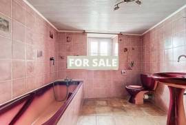 Detached Country House with Outbuilding Detached Country House with Outbuilding