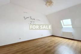 Detached Country House with Outbuilding Detached Country House with Outbuilding