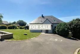 Detached Country House with Open Views Detached Country House with Open Views
