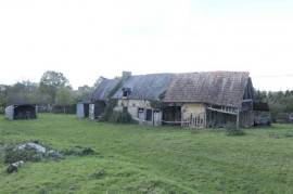 Country House and Huge Barn to Renovate