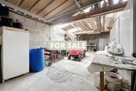 Detached Country House with Open Views Detached Country House with Open Views