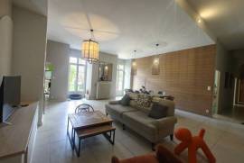 Town House With Pool And Garage Town House With Pool And Garage