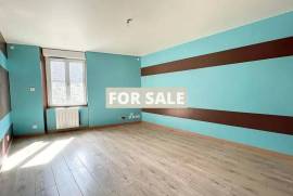 Town House with Neat Garden