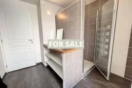 Town House with Neat Garden