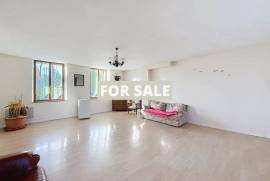 Business and Accommodation Business and Accommodation