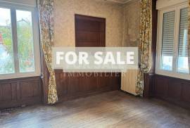 Charming Town House with Garden Charming Town House with Garden