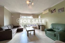 Detached Villa With Garden Detached Villa With Garden